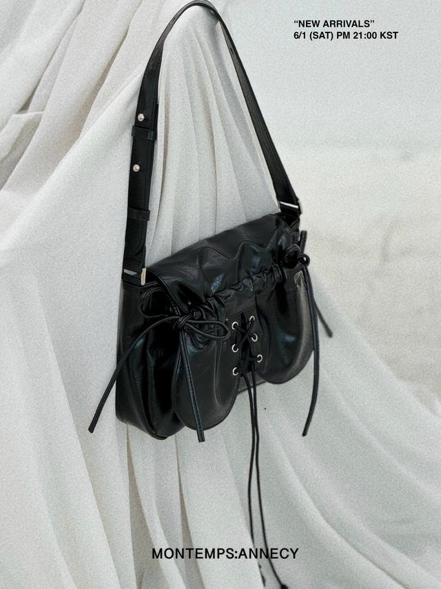 PÉTALE Bag 패탈백 [Oatmeal beige] *NEW ARRIVALS*