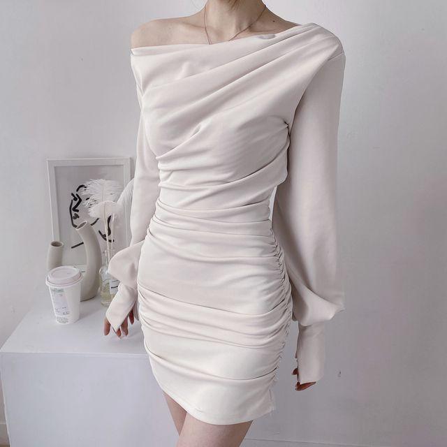 크림당일출고 휘핑 실켓 드레이프 셔링 입술넥 오프숄더 새틴 실크 미니 원피스 4color