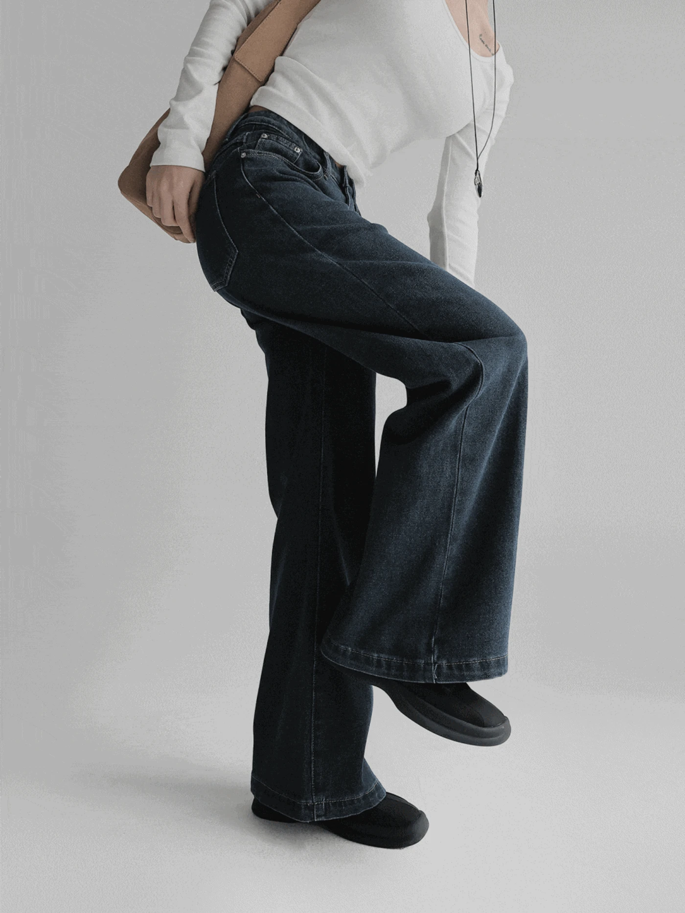 리오셀세미부츠컷데님