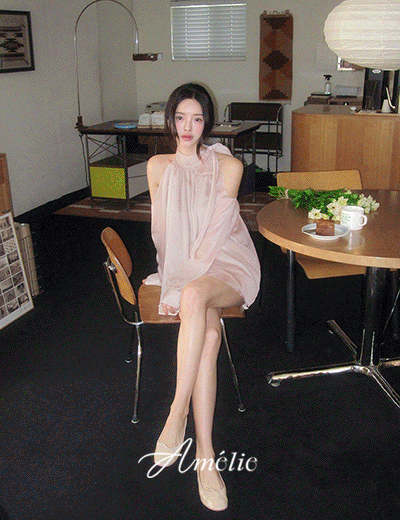 Spring Event7%.Amelie line.Celeste Ribbon Neck Blouse