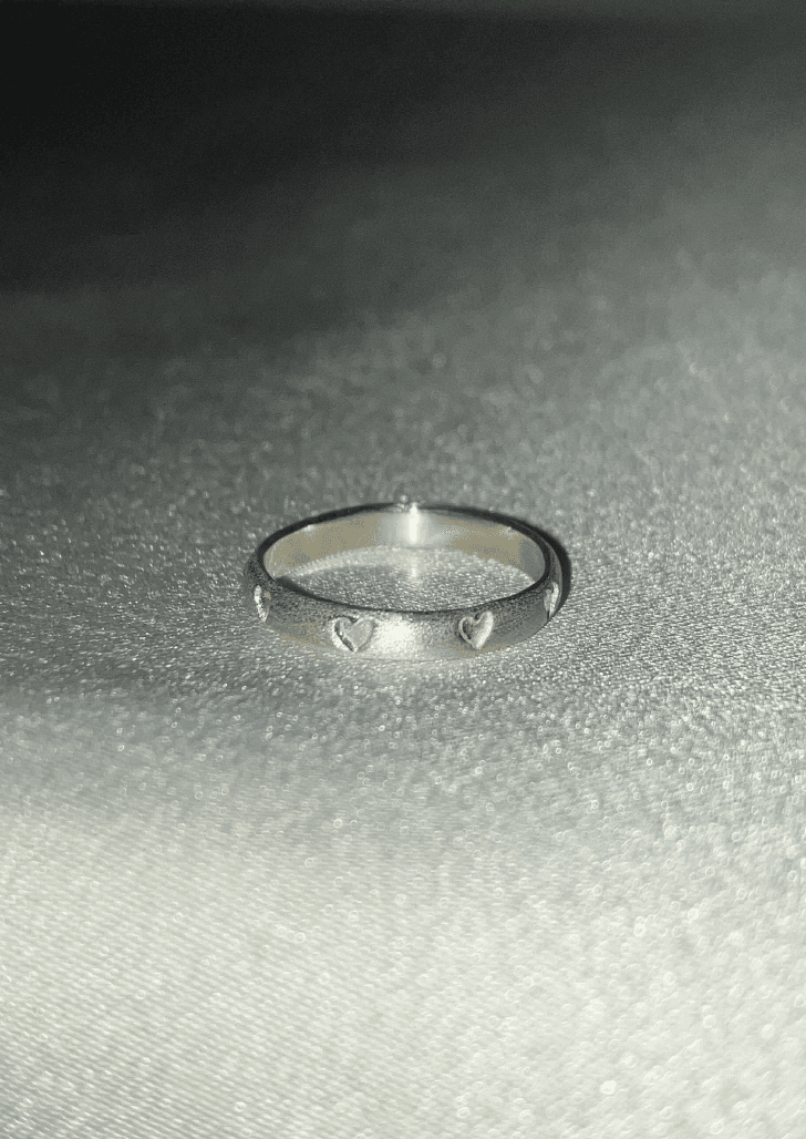 charming patterned heart ring