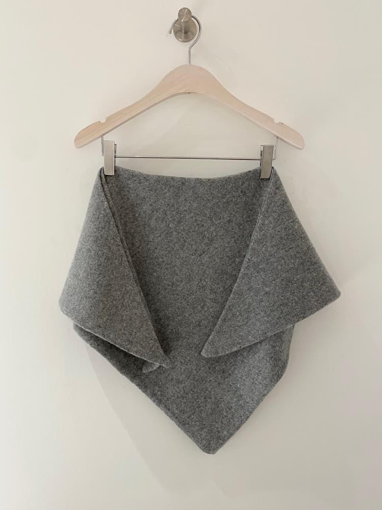 Wool Triangle Muffler 울 삼각 머플러 ( 2color )
