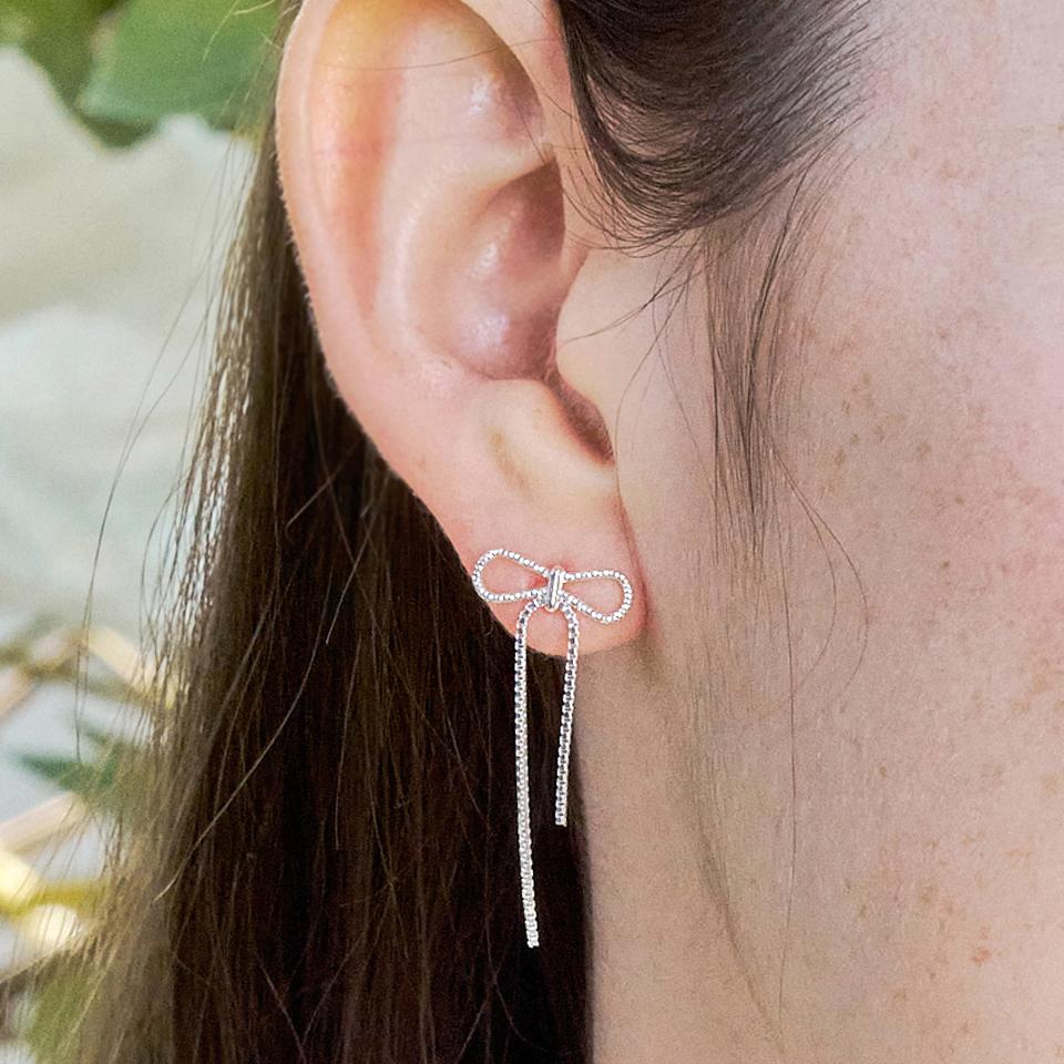 실버 925 claire ribbon earring (오마이걸 효청 착용)리본 실버 귀걸이