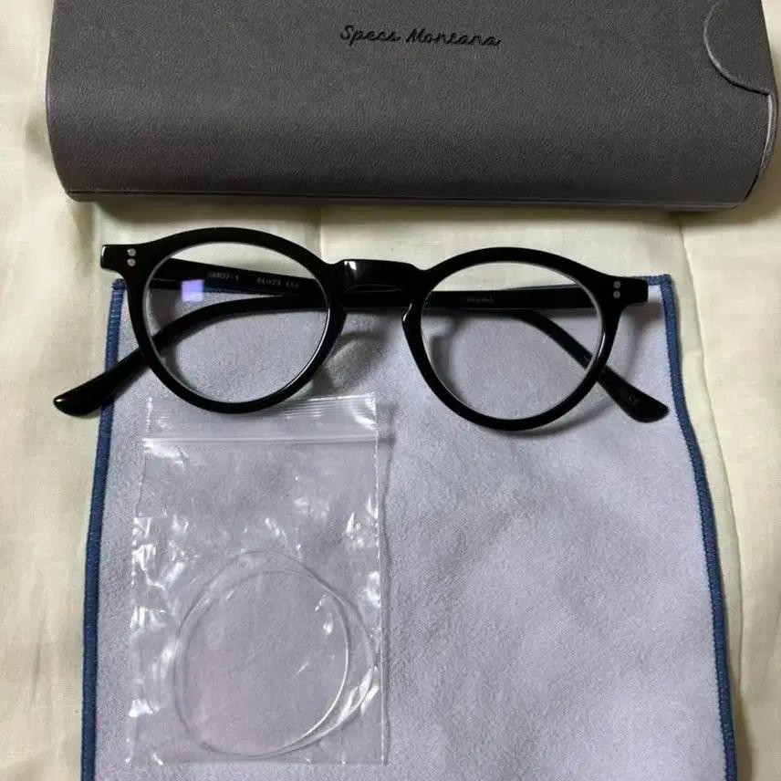 스펙스몬타나 smo 7-1 뿔테안경