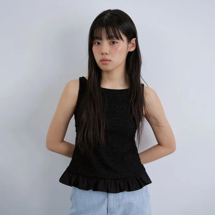 [7th] Bella Ruffle Sleeveless (Black)
