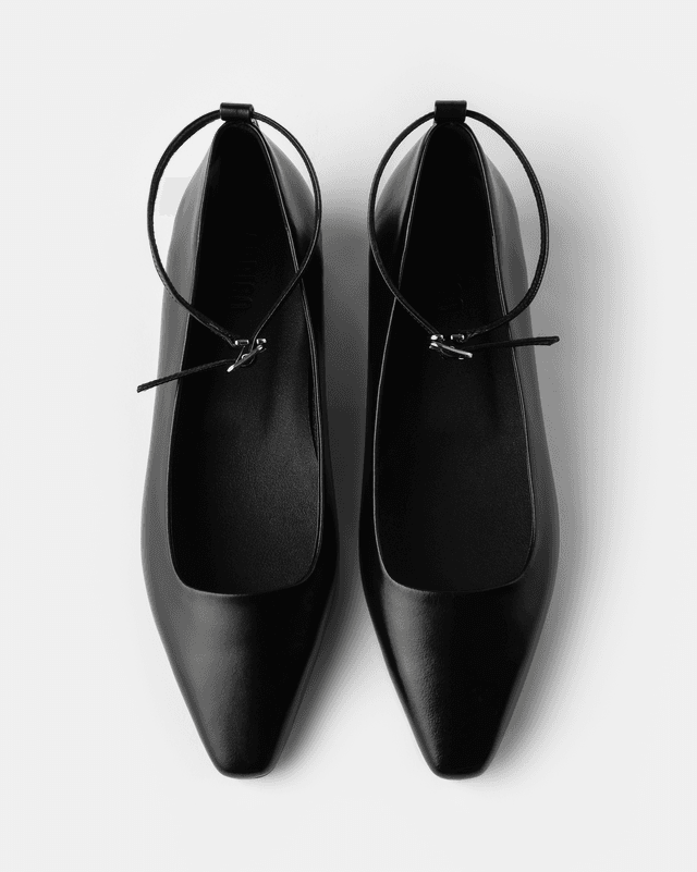 CLASSY MARY JANE PUMPS