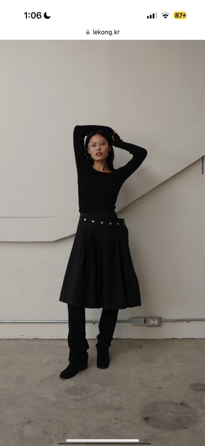 Unbal Button Pleats Skirt -BK | 후루츠패밀리