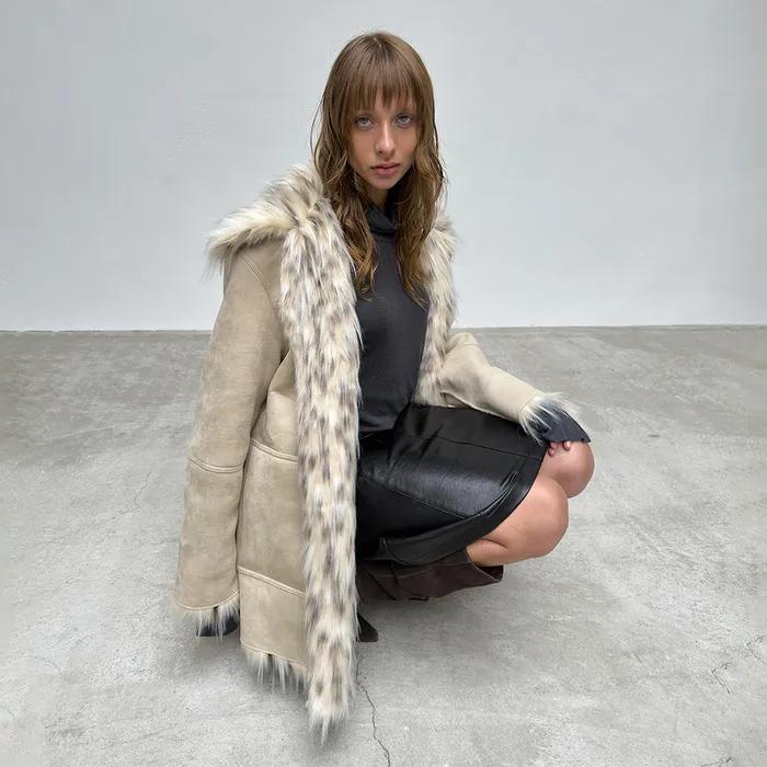 REVERSIBLE FUR MUSTANG, BEIGE