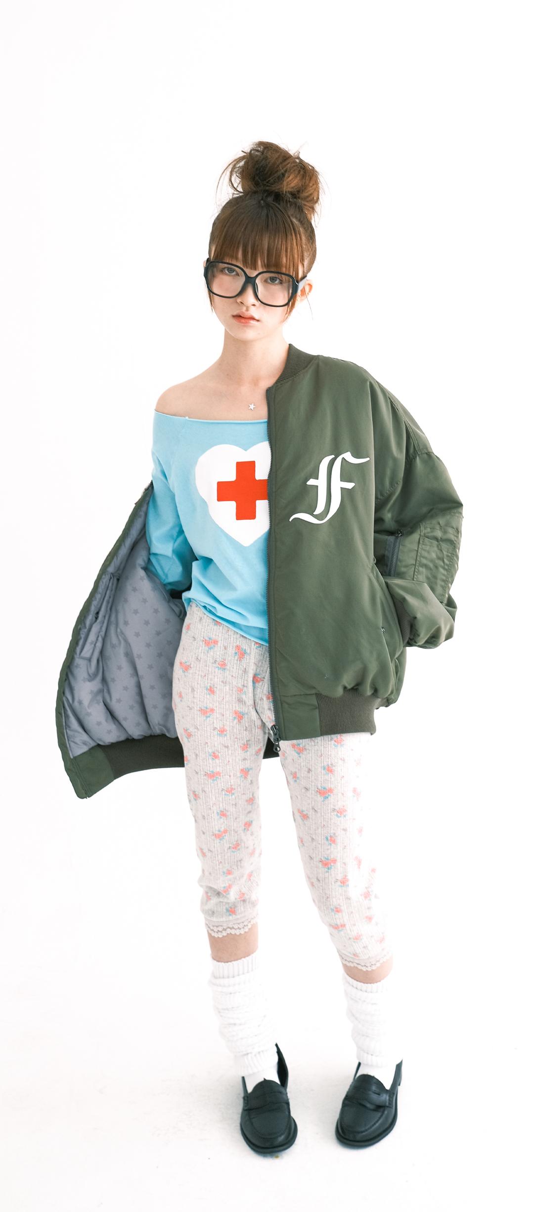 2차★[F.E.E.S] patch bomber padded jacket (khaki)