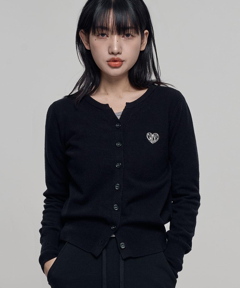 MVK 하트 스티치 미니 브이넥 니트 블랙