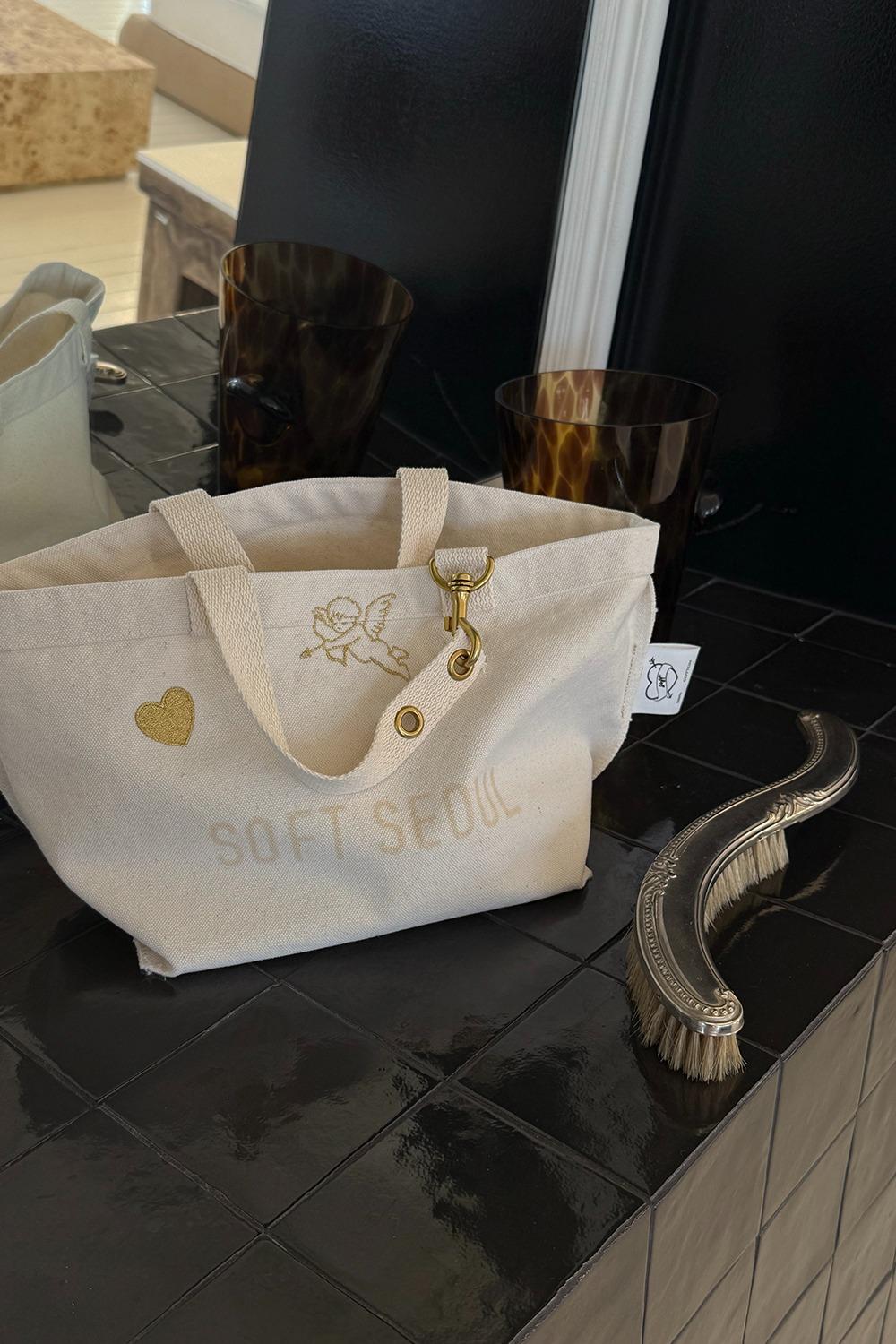 EYELET CUPID TOTE BAG