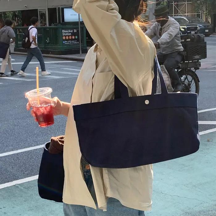 a baguette bag (navy)