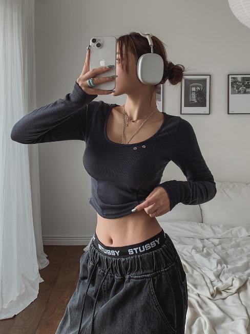 Dart U-neck long sleeves