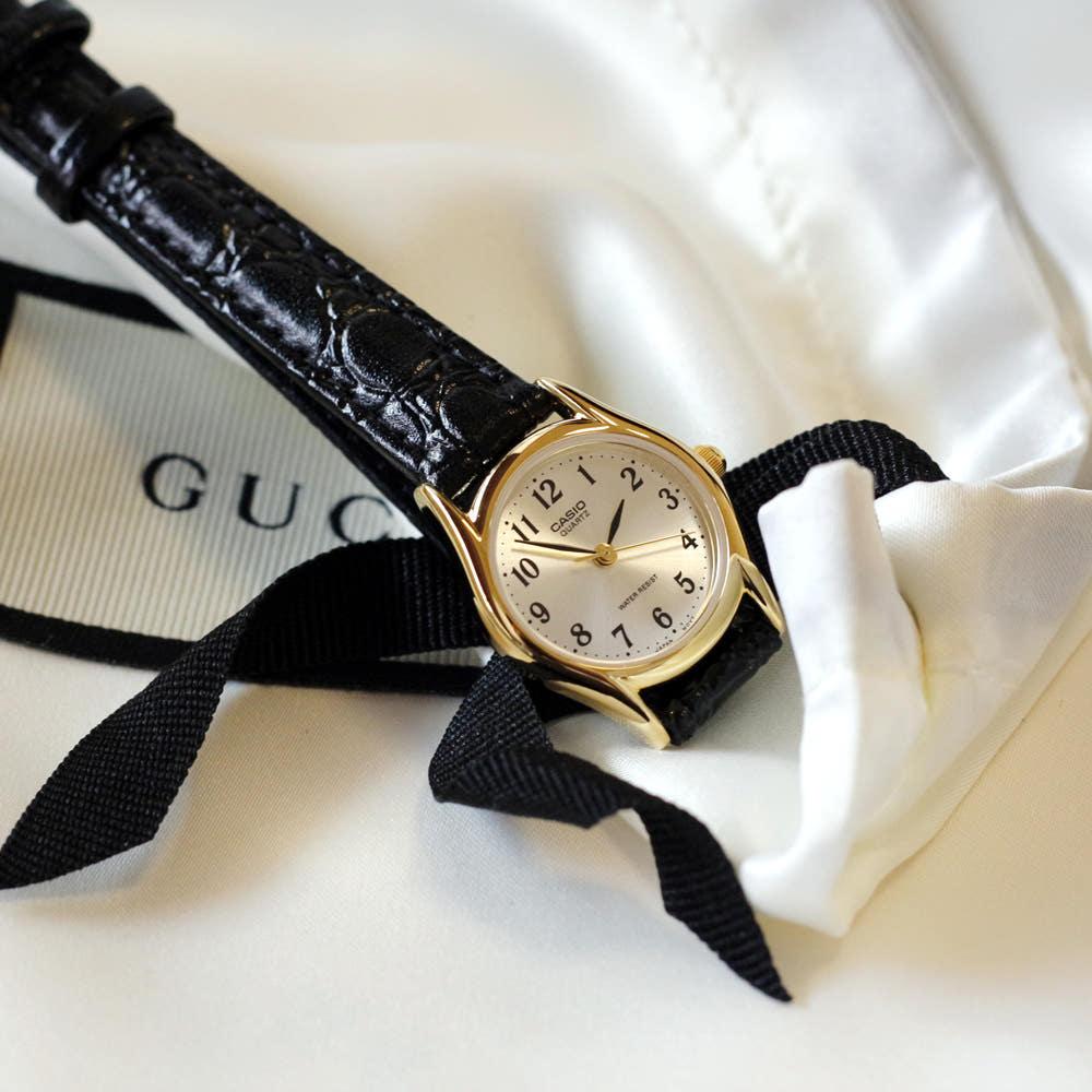 카시오 금장 심플 아날로그 가죽 손목시계 2종