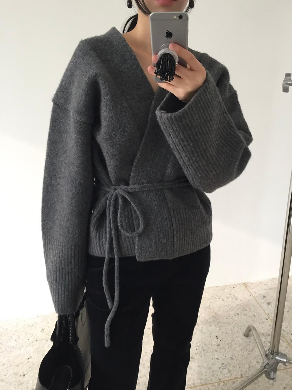 [적극추천] MUZE CARDIGAN KNIT 뮤즈 가디건 니트