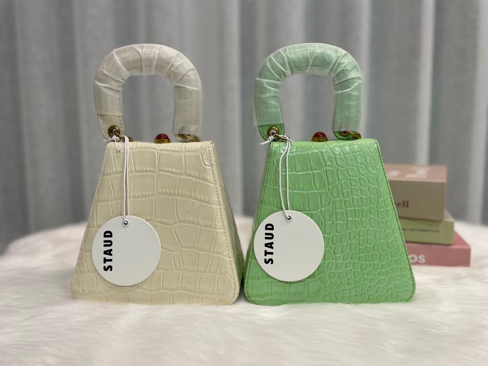 [국내배송] STAUD 스타우드 케니 백 캐니백 악어 가죽 탑 핸들 가방 크림 피스타치오