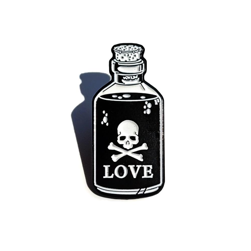 사랑은 독약 핀뱃지