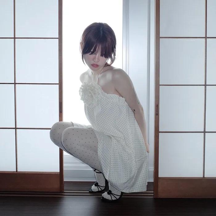 3차 dot ruffle dress with corsage