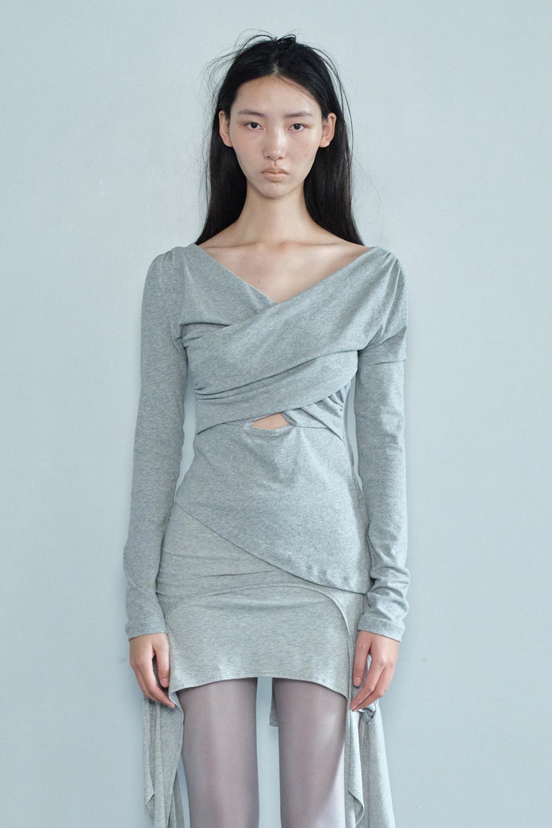 DRAPE CROSS TOP / GRAY