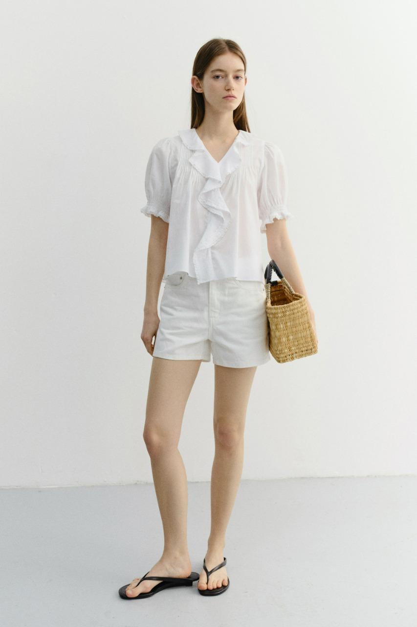 RUFFLE BLOUSE WHITE