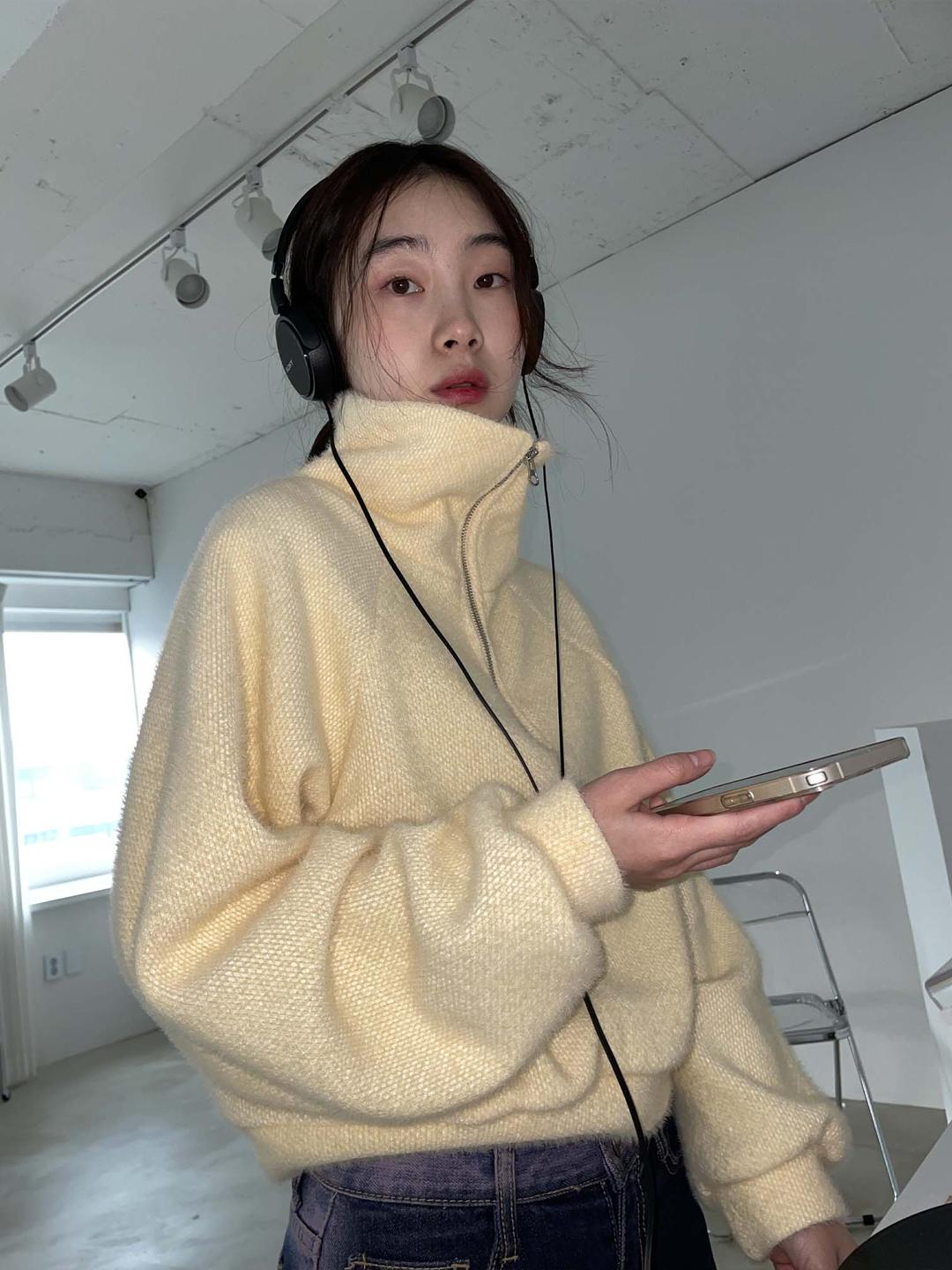 shu high-neck MTM