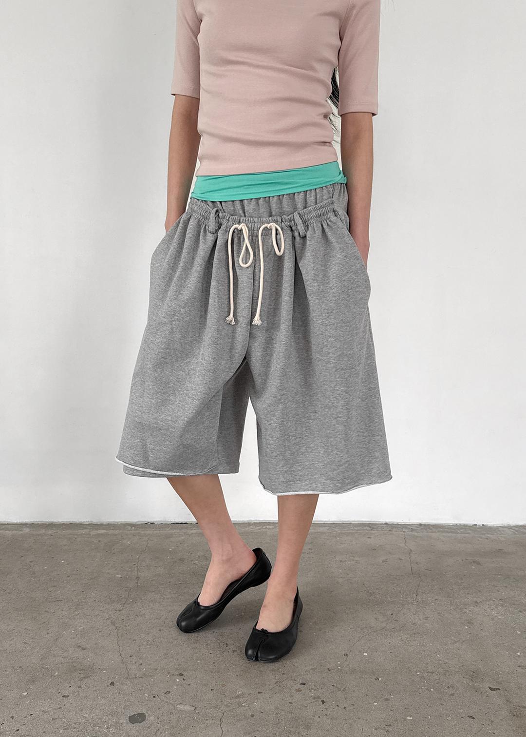 트넨시 더블벨트 컷아웃 버뮤다팬츠