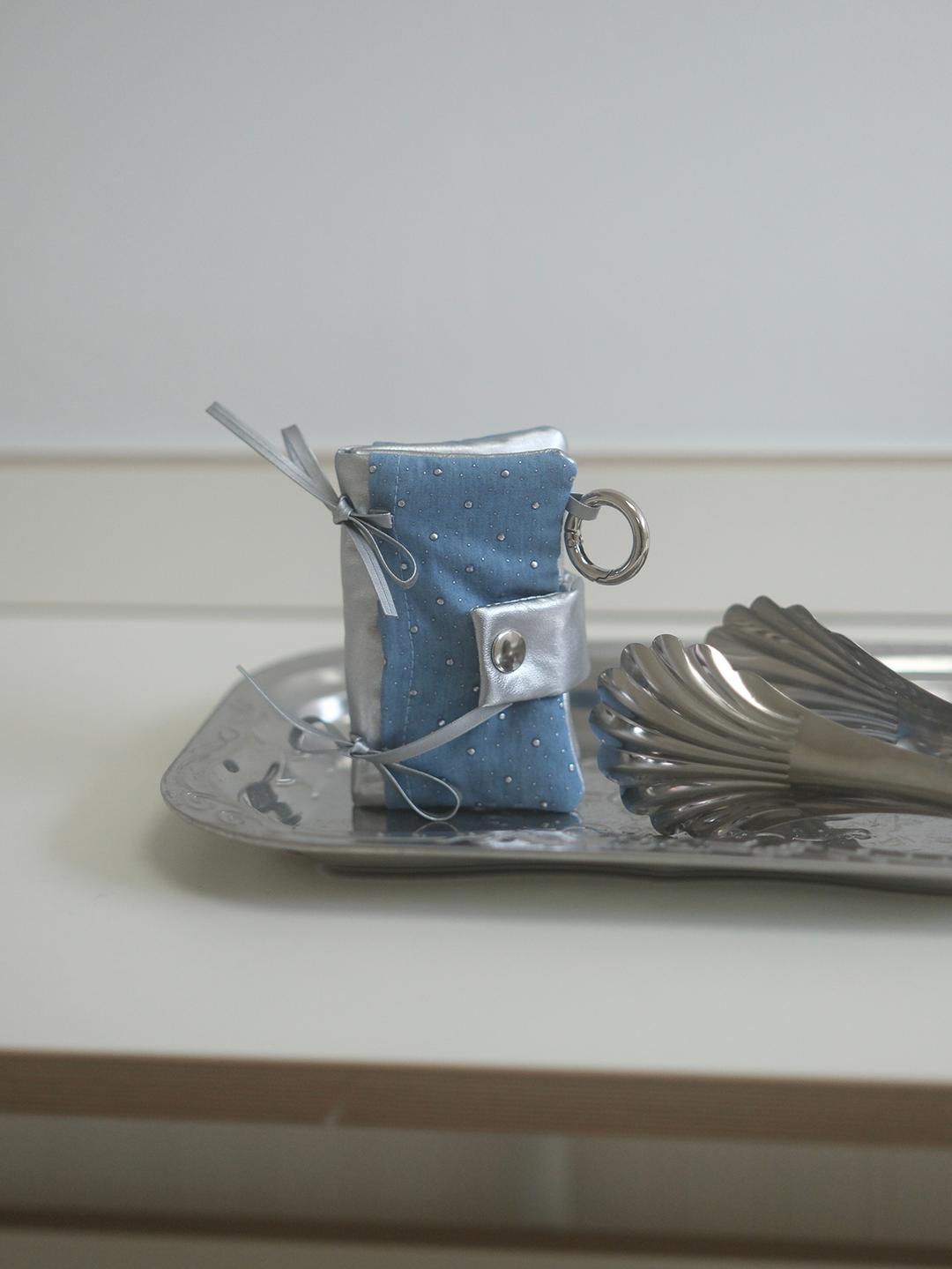 Snug ribbon card wallet (dot blue)