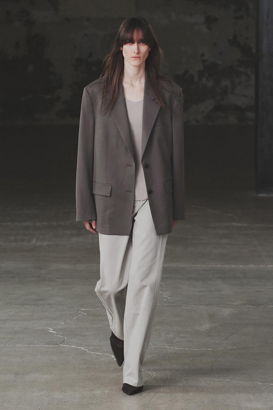 미니멀 오버사이즈 블레이저 ASH BROWN