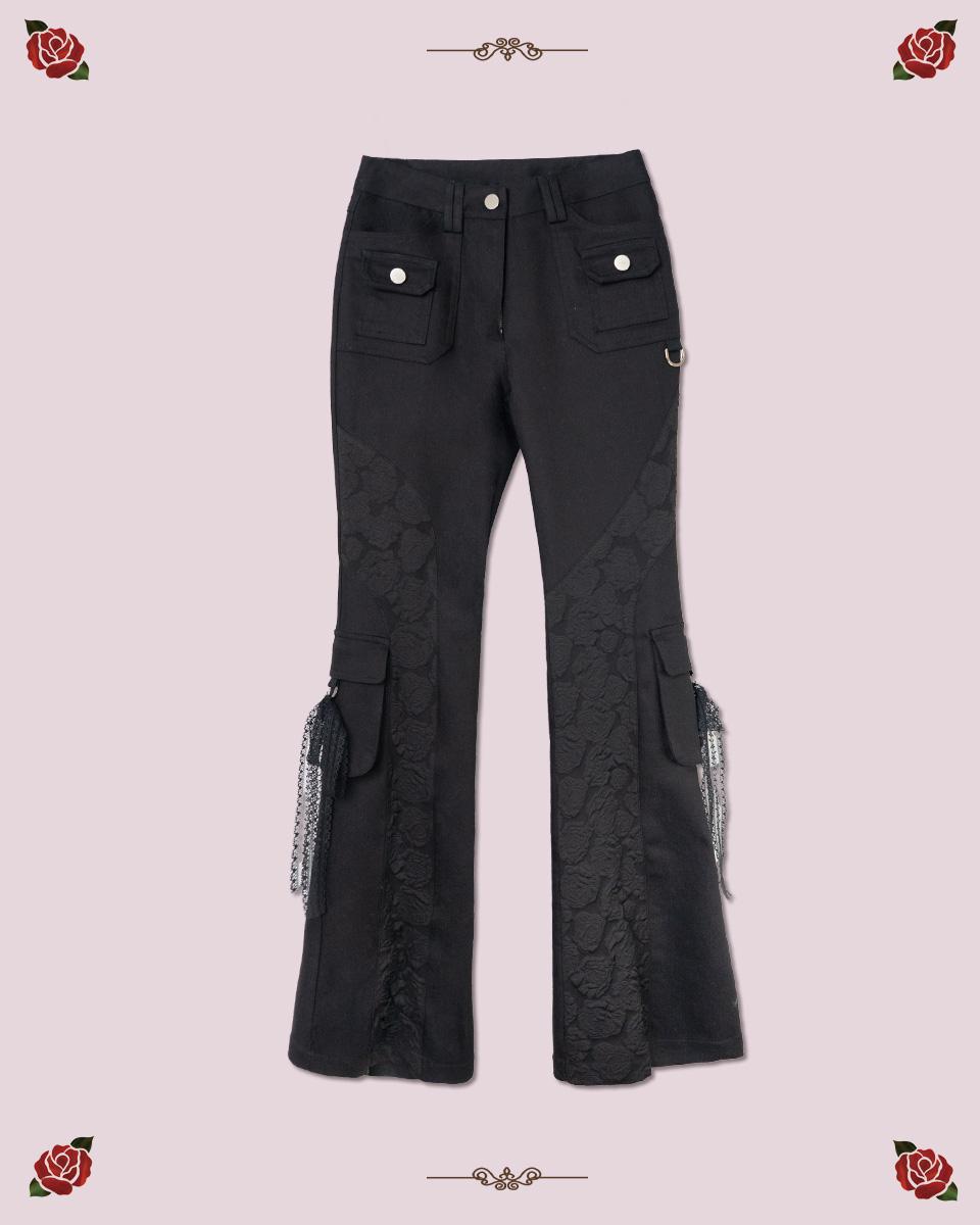 (PRE-ORDER) ROSE PATCH BUTS-CUT PANTS [BLACK]