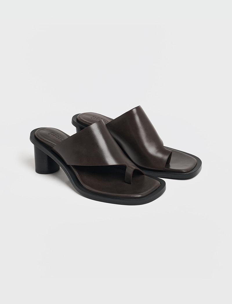 TERNI toe-ring sandals_ashwood