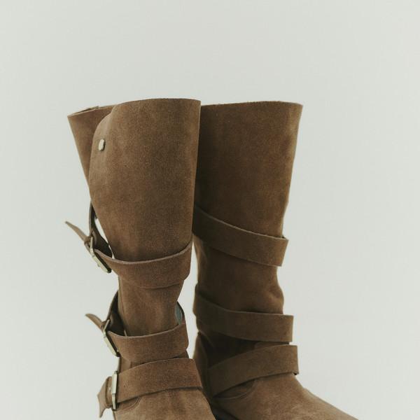 Carry Barrette Real Suede Buckle Boots