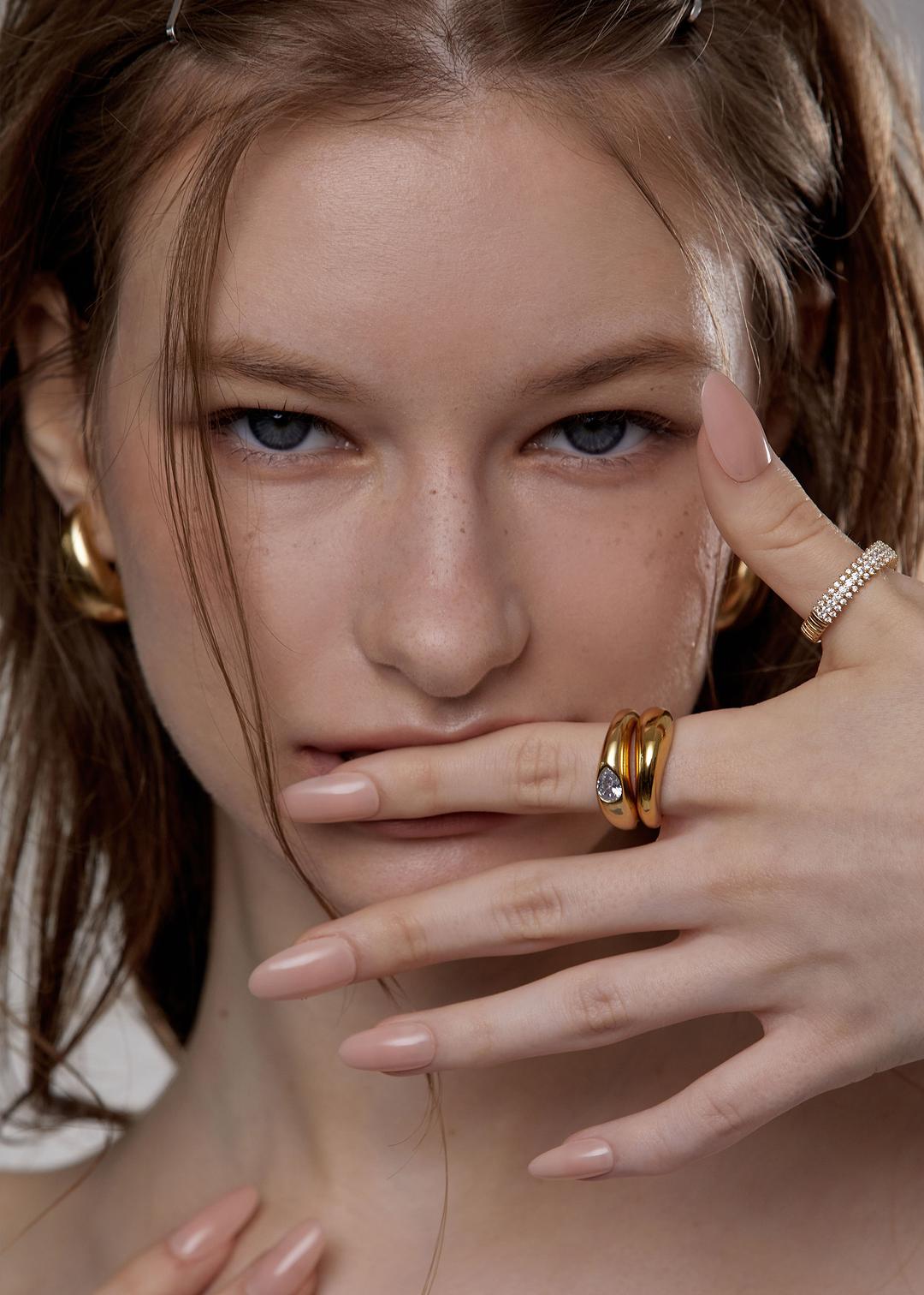 [김희애 배우님 착용] Pear Cut Wave Ring _ Gold