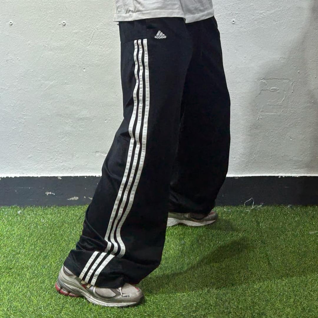 Adidas black track jersey pant | 후루츠패밀리