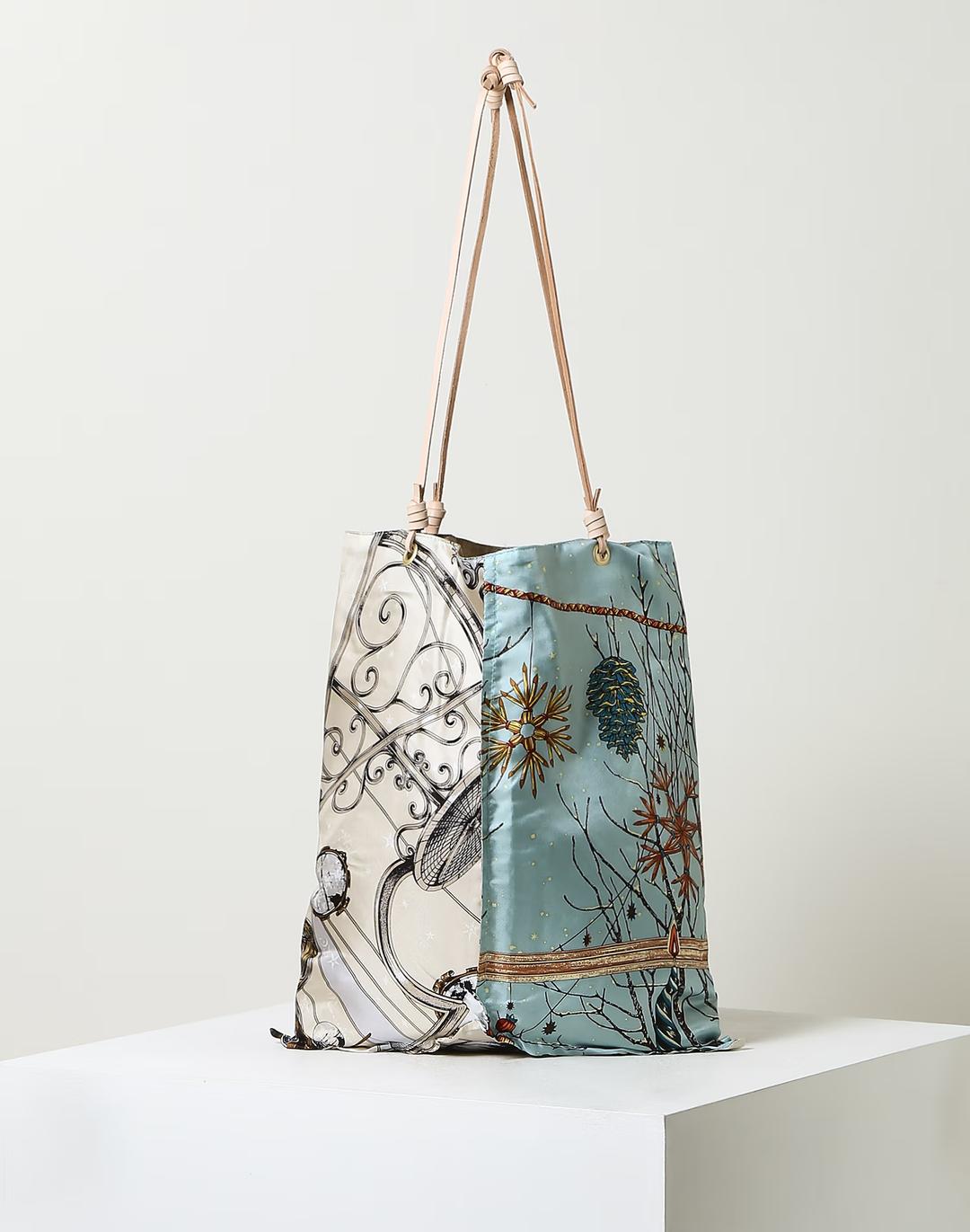 [MANIPURI] 블루 프린트 실크 양면숄더백