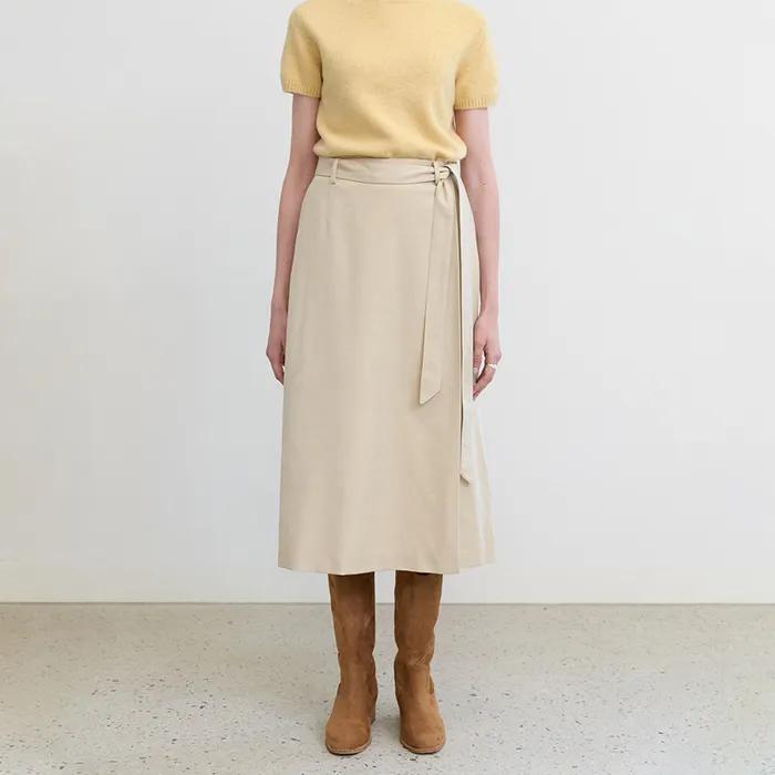 Side pleated A-line skirt_BUTTER