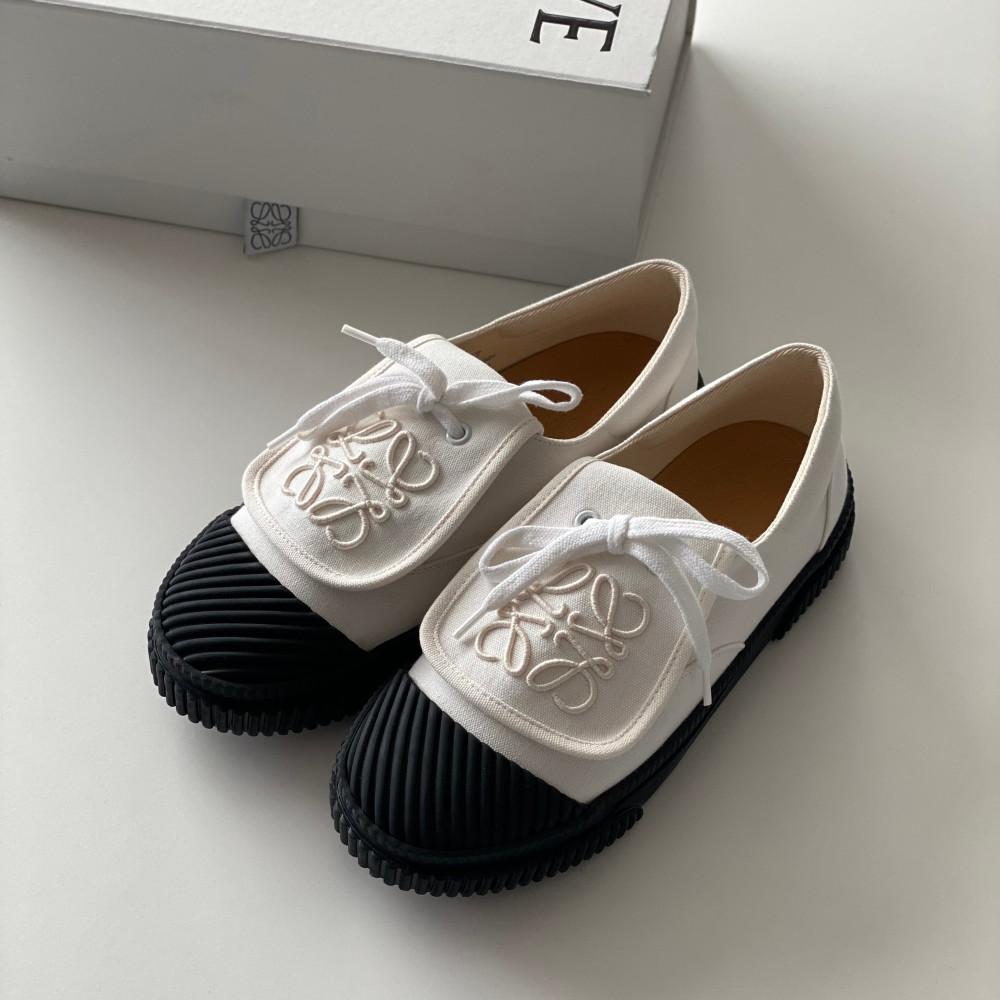 LOEWE 로에베 아나그램 플랩 캔버스 스니커즈 L815282X20