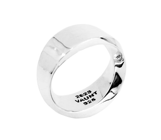 Mobius Ring
