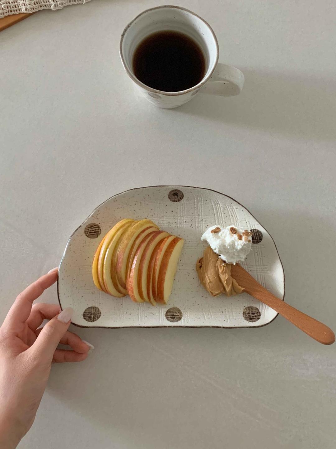 cream dot half-plate