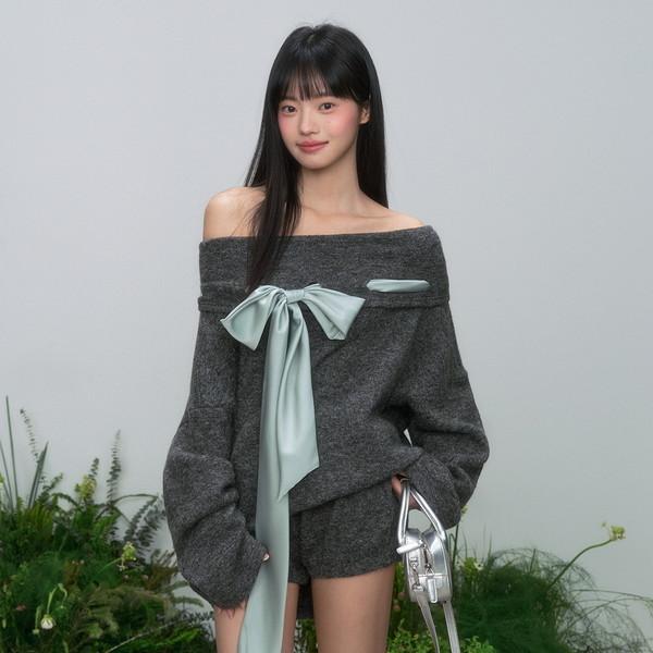 Off-Shoulder Ribbon Sweater & Shorts Set
