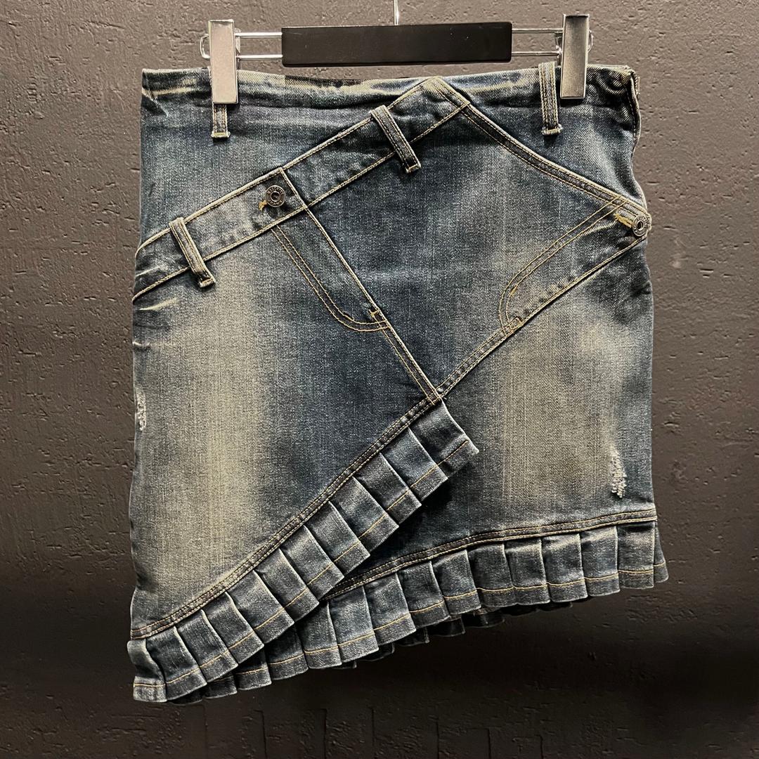 [중고] 모스키노 진스 중청 프릴 워싱 디테일 언발란스 데님 스커트