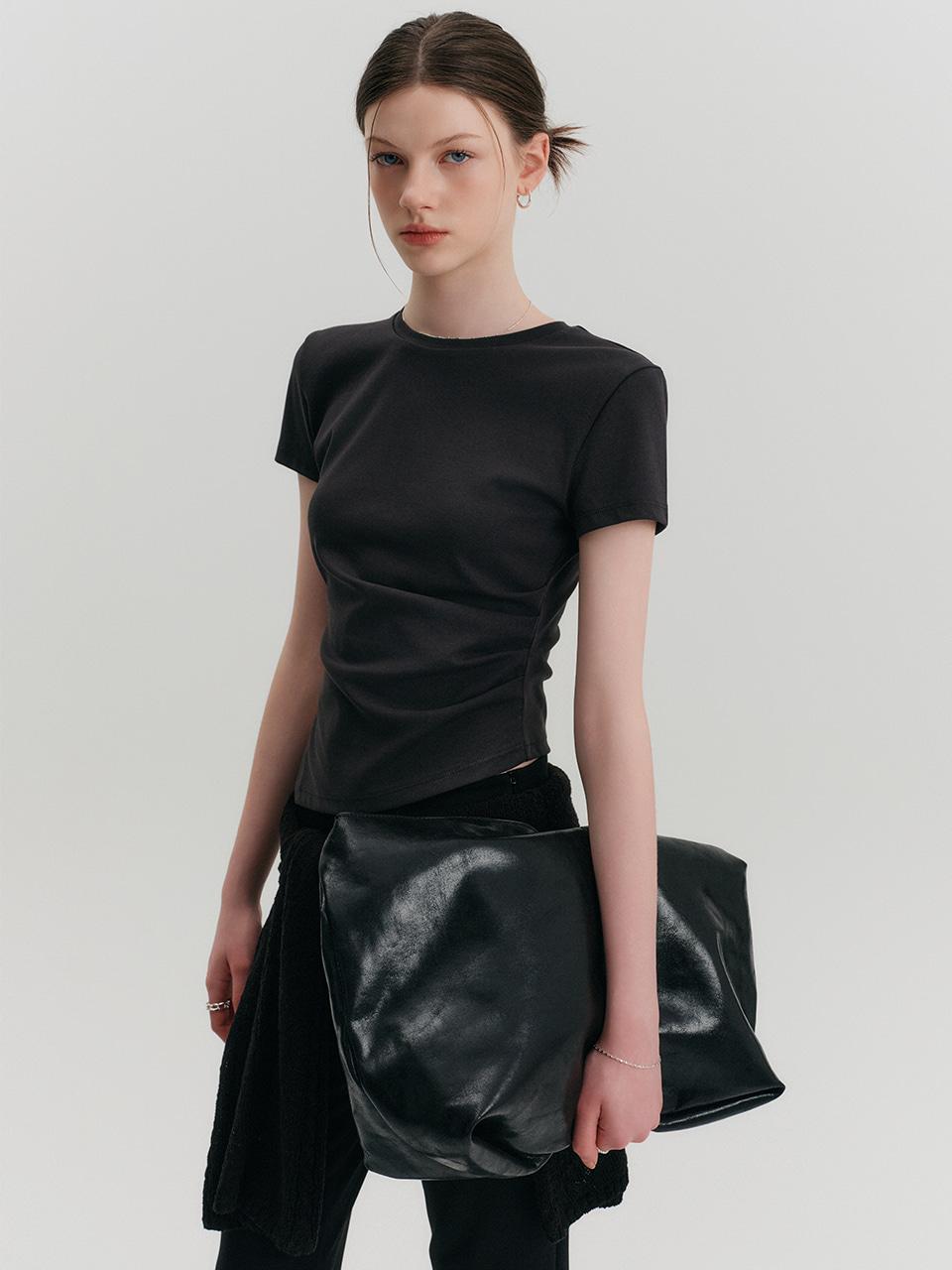 룩캐스트 제제 언발란스 티셔츠_차콜 / ZEZE UNBLANCE T-SHIRT_CHARCOAL