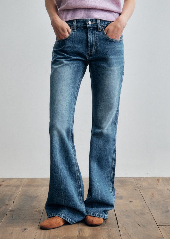 Center Press Washed Flared Denim Pants_CTD422(Medium Blue)