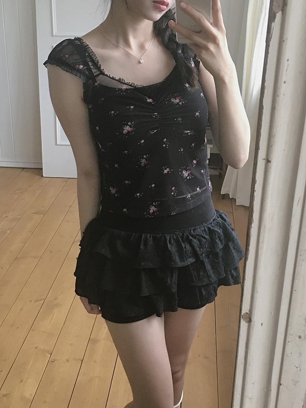 뮤트크레메 [플라워시스루탑] Rosemary flower sleeveless top