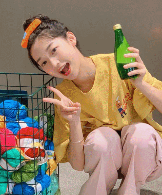 🚀당일출고🚀 파스텔 쿠션 왕 똑딱핀 키치 유니크 빅사이즈 앞머리핀 / 여신템 키치 y2k 힙 유니크 메탈 데이트 인생네컷 친구선물 수학여행 체육대회 하이틴 워터밤 아이돌