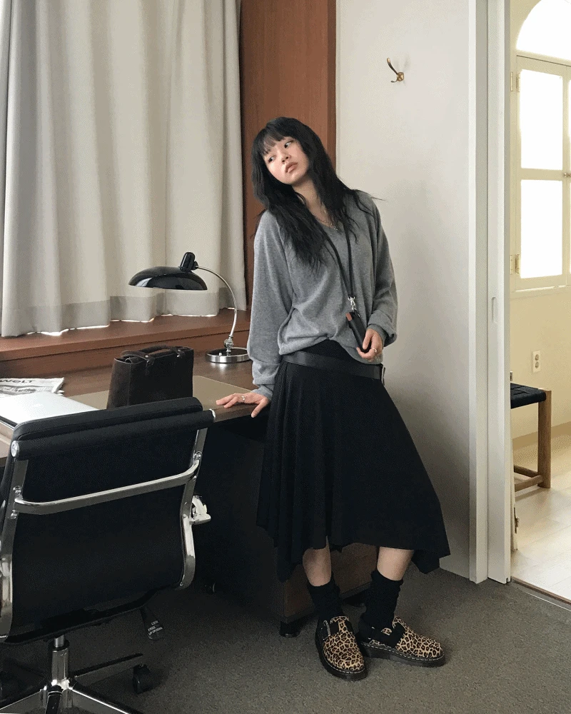 PLAIN WOOL V-NECK KNIT