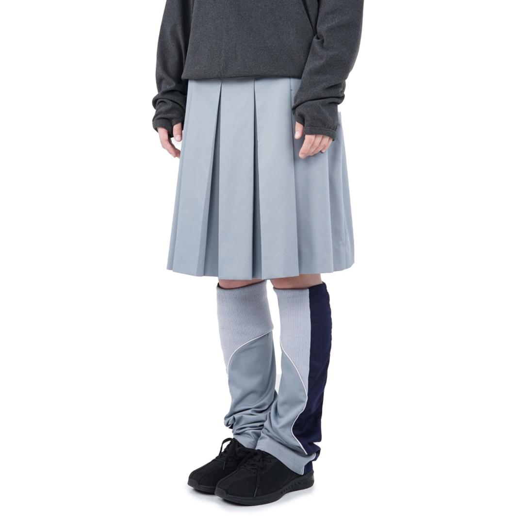 AW25 PLEATED SKIRT WITH LEG WARMERS (GREY)