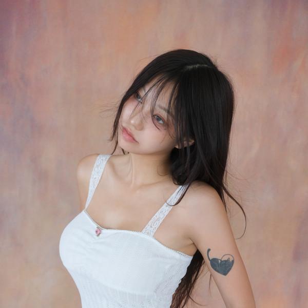 [ 3rd ] Lauren top (wh)