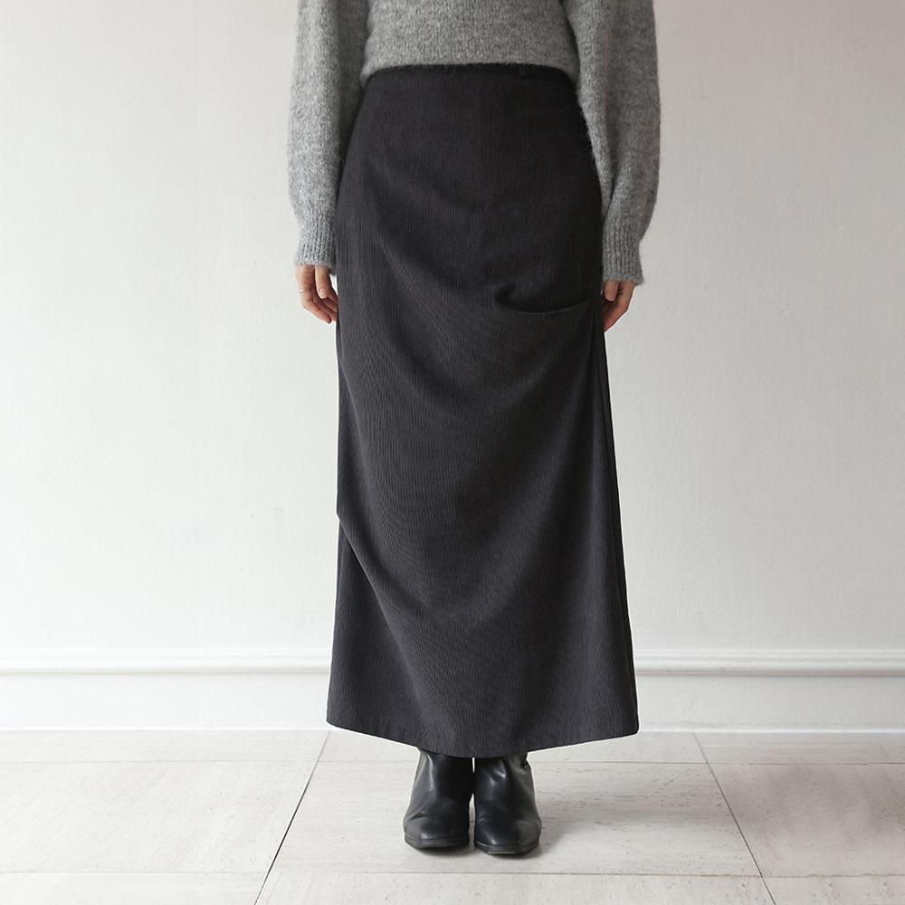 드베아 밴딩 코듀로이 셔링 백 슬릿 롱 스커트 (가을/겨울/트임/지퍼/밴딩/하객룩/격식룩/출근룩/데이트룩)