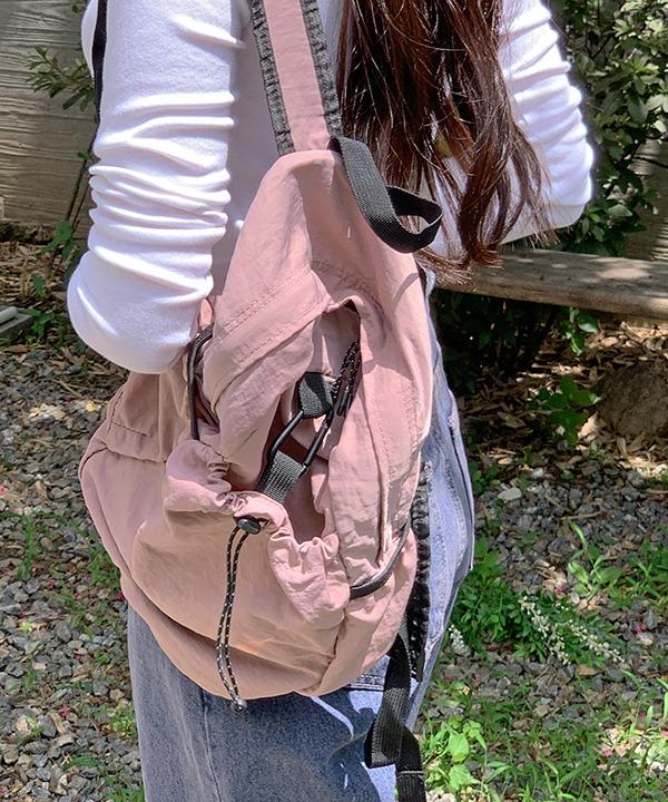 로즐리 서브 포켓 캐주얼 백팩