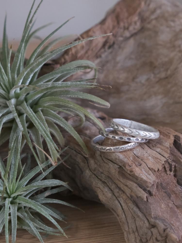 [오쵸원픽] Karen Silver Pattern R. 카렌 실버 문양 반지